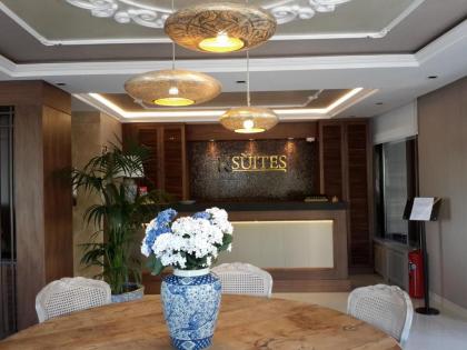 K Suites Hotel - image 17
