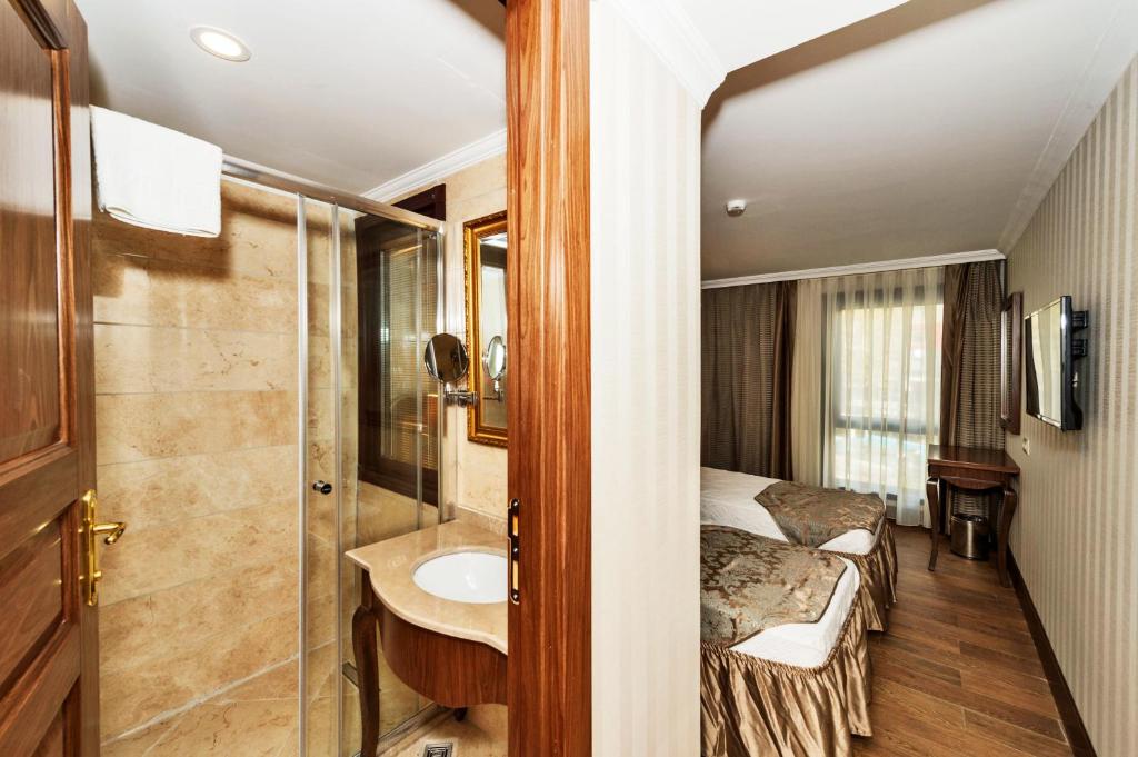 Realstar Hotel - image 4