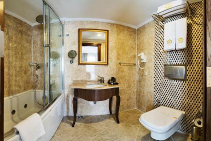 Realstar Hotel - image 9