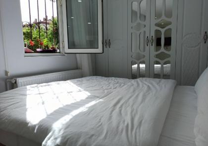 Two Bedroom Nature House with Garden in Kadikoy - image 17