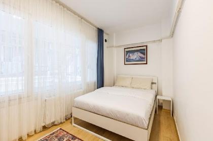 Two BR Apartment in the Heart of Kadikoy - image 17