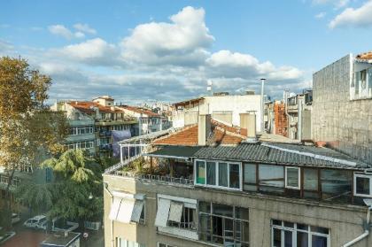 One BR Apartment in the Heart of Vibrant Kadikoy - image 12