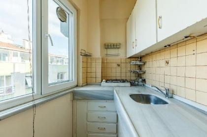 One BR Apartment in the Heart of Vibrant Kadikoy - image 13