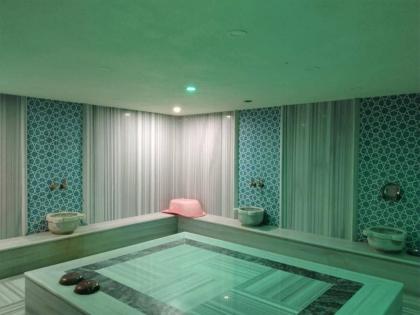 Modern Stylish 2br Apt Near Eyp Sultan Mosque - image 23