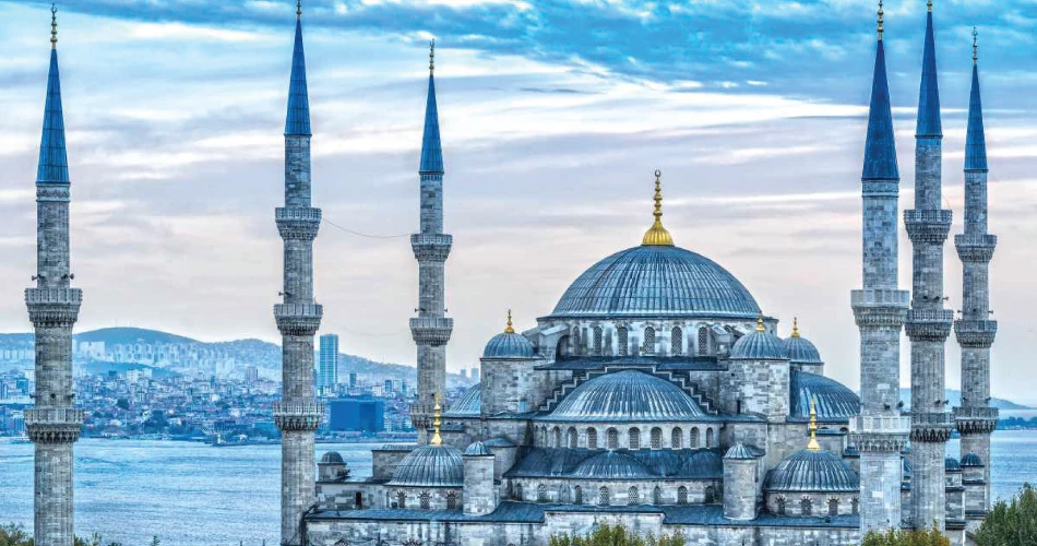 Hagia Sophia vs. Blue Mosque: A Tale of Two Architectural Wonders