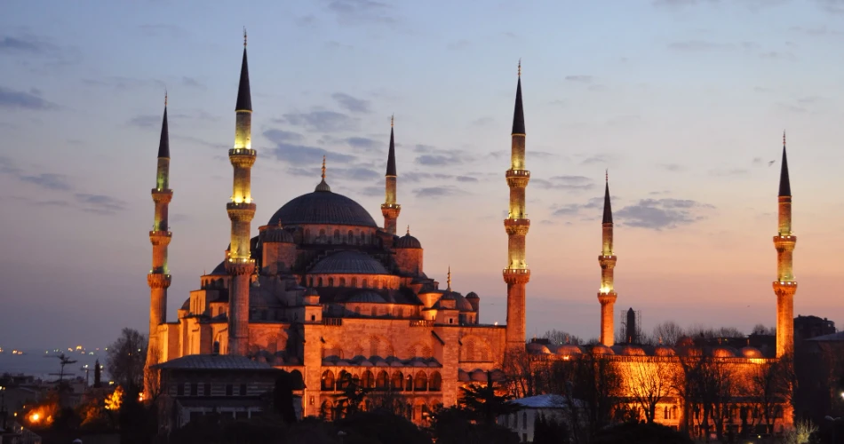 Hagia Sophia vs. Blue Mosque: A Tale of Two Architectural Wonders