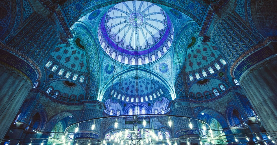 A Comprehensive Travel Guide to Istanbul, Turkey