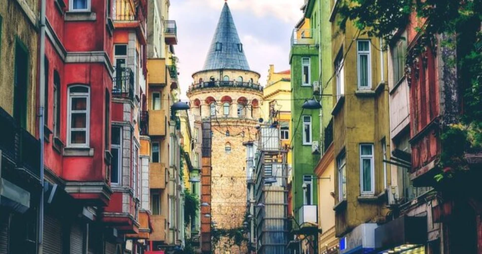 Best Walking Routes for Scenic Views in Istanbul