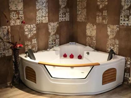 Velena Hotel - image 21
