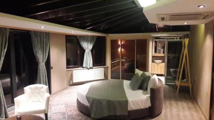 Velena Hotel - image 23