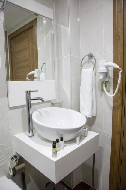 Golden Rain Hotel Old City - image 26