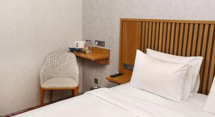 Discovery Hotel - image 21