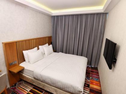 Discovery Hotel - image 22