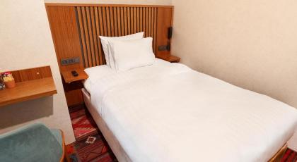 Discovery Hotel - image 25