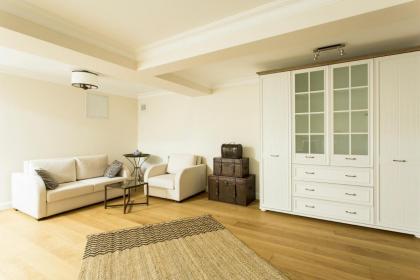 Amazing Triplex Apartment By Deniz Suites - image 23