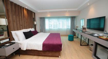 The Roomy Hotel Nisantası - image 25