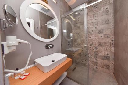 Atacity Hotel - image 26