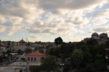 Biter Hotel - image 25