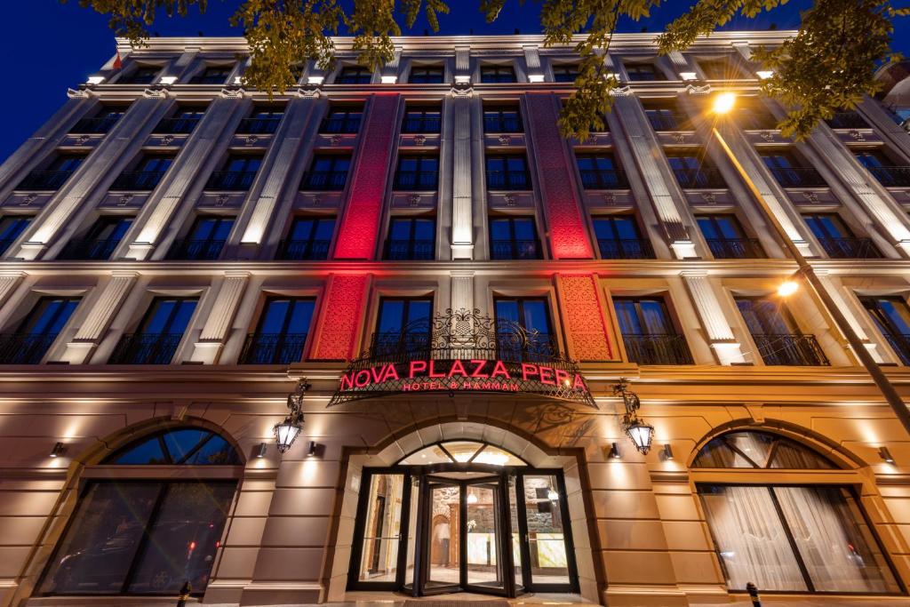 Nova Plaza Pera - main image
