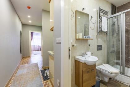 Oval Flats Old City - image 28