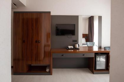Med Airport Hotel - image 24