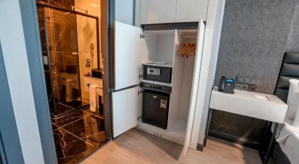 Class Suit Hotel - image 21