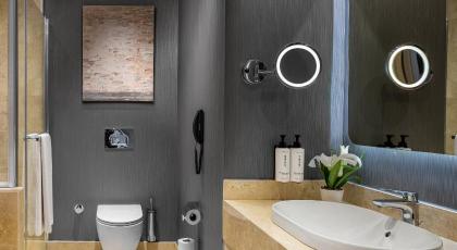 Crowne Plaza Istanbul Tuzla Viaport Marina - image 28