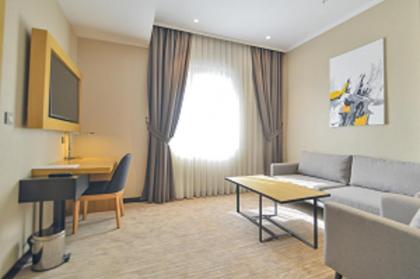 QUA COMFORT HOTEL - image 25