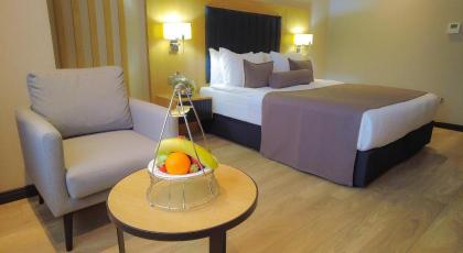 QUA COMFORT HOTEL - image 26