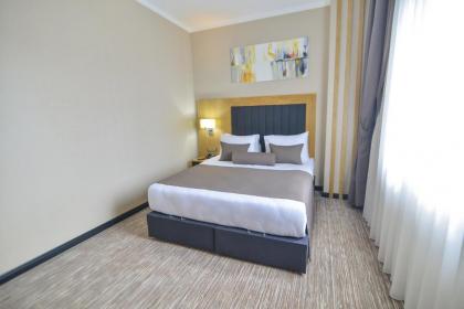 QUA COMFORT HOTEL - image 27