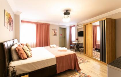 Sirena's Suites - image 23