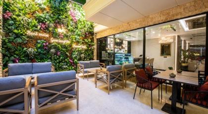 Aprilis Deluxe Hotel - image 27