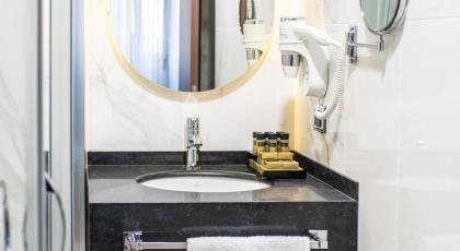 Aprilis Deluxe Hotel - image 28