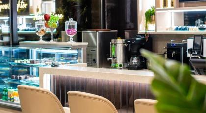 Aprilis Deluxe Hotel - image 29