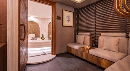 Cronton Design Hotel - image 26