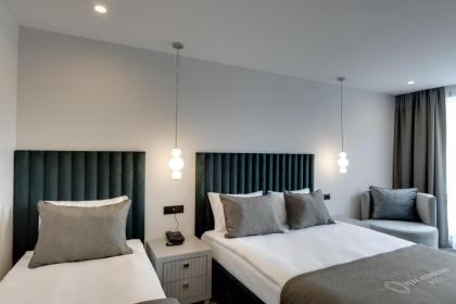Pera Bosphorus Hotel - image 21