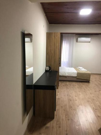 La Pera Suites - image 24