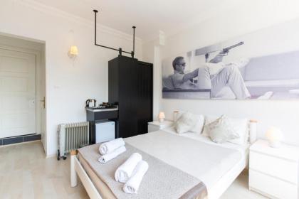 Antique Boutique - image 21