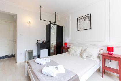 Antique Boutique - image 22