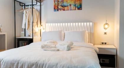 Rafinn Hotel - image 22