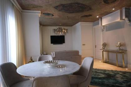 AB Residences -Cihangir Luxury Antique Apartment - image 23