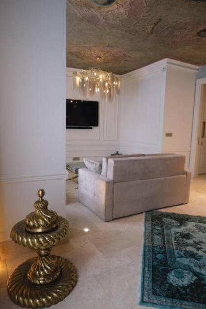 AB Residences -Cihangir Luxury Antique Apartment - image 24