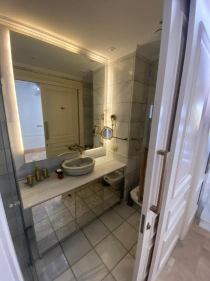 AB Residences-Cihangir Luxury Diamond Apartment - image 26