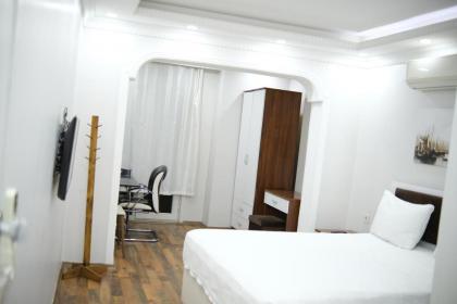 sea star duran apart - image 27