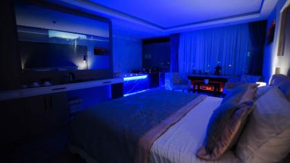 AURA MARINA HOTEL - image 21