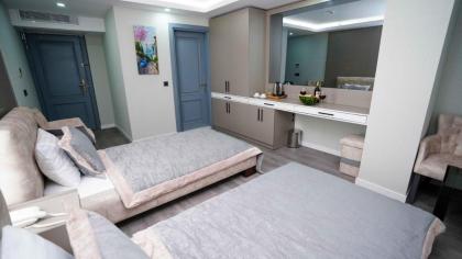 AURA MARINA HOTEL - image 29