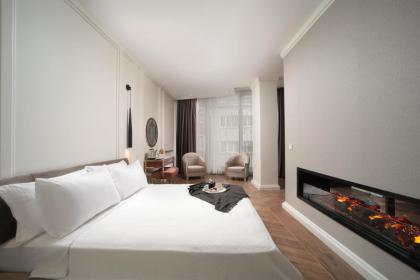 Gatto Suites&Residence - image 25