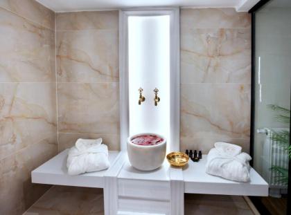 Gatto Suites&Residence - image 28