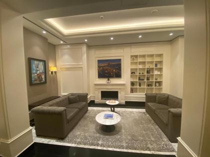 Apartment in Emaar Square - image 21