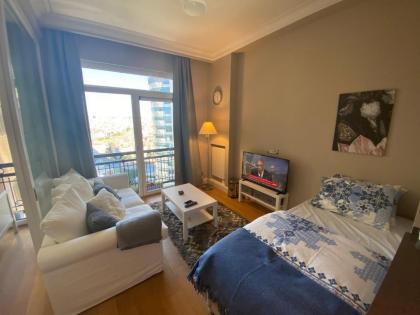 Apartment in Emaar Square - image 30